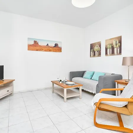 Apto B-a Almoraide מלון דירות 3*